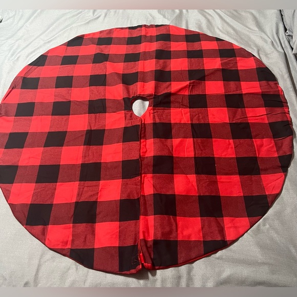 Checkered Christmas Tree Skirt 44” - Picture 1 of 2